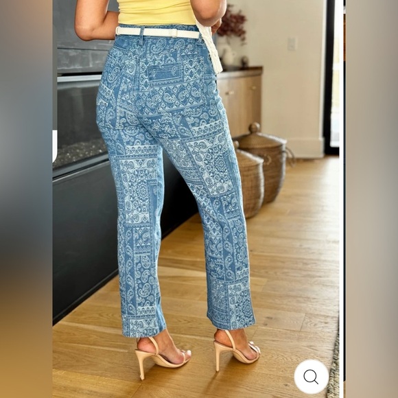 NWT Skies Are Blue Bandana Print Straight Leg Jeans - Picture 3 of 9